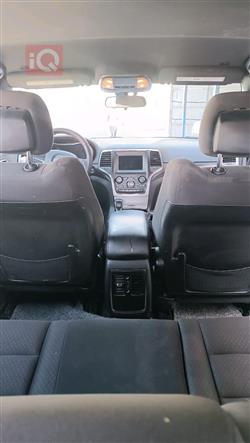 جیپ گراند شیرۆکی